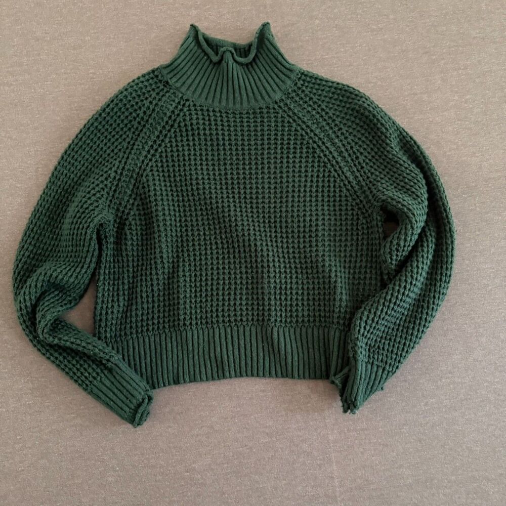 American Eagle Green Waffle Knit Mock Neck Cropped Sweater Small - Picture 2 of 6